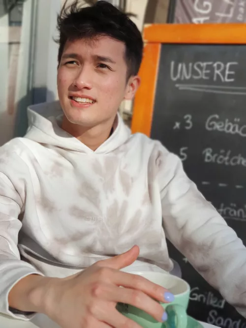 Painted my nails for the first time 💅