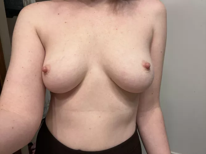Pale tits reporting for duty!
