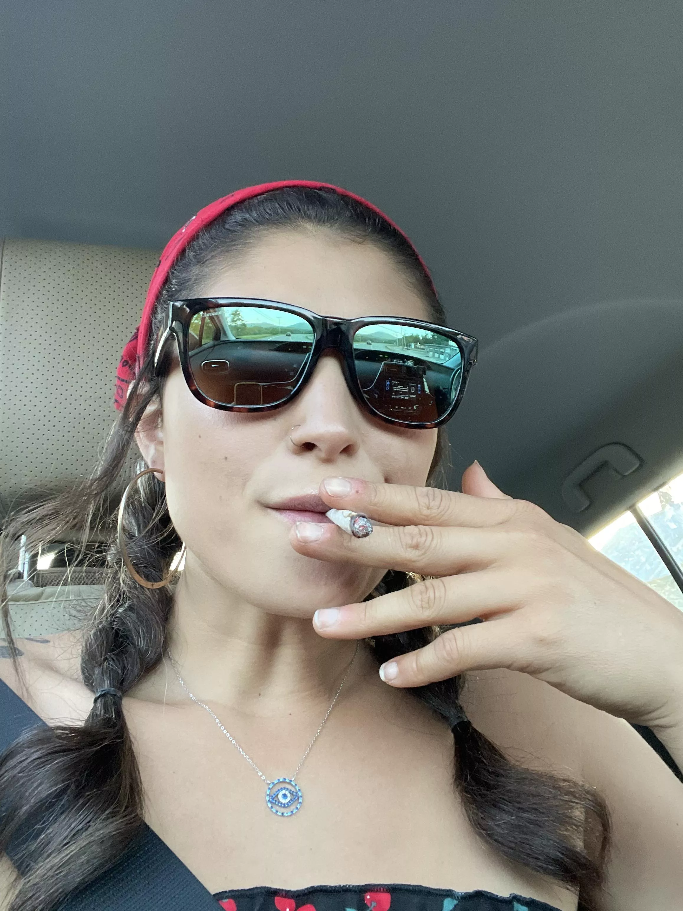 Pass me the J 😙