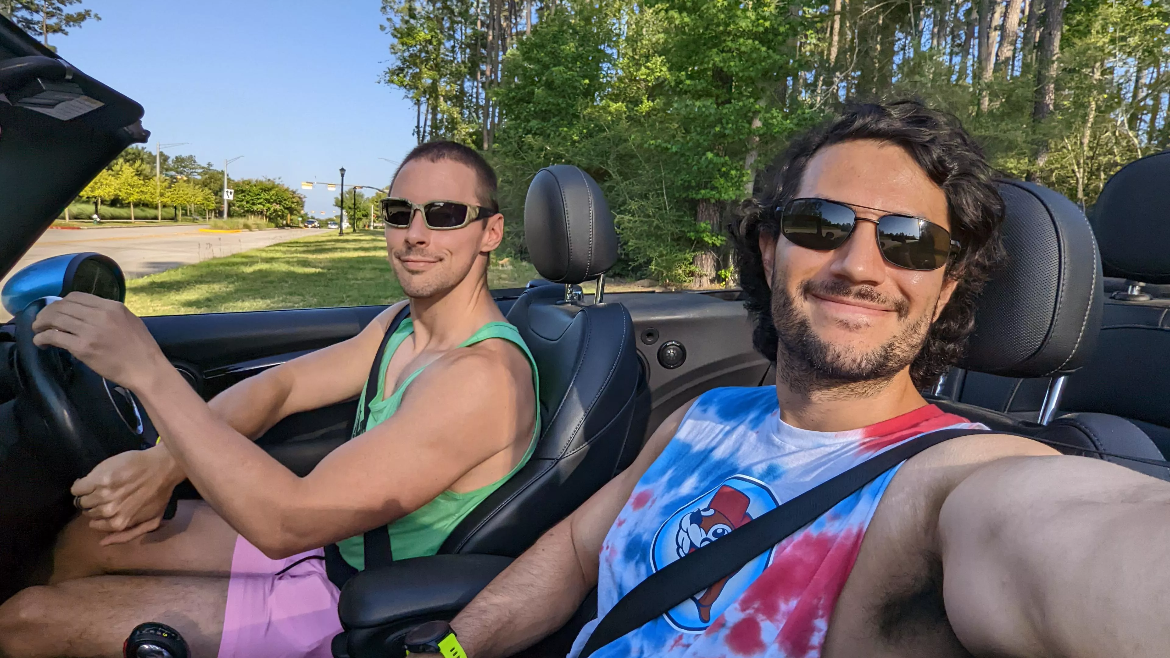 Peaceful afternoon cruising around town with the top down 💙💙