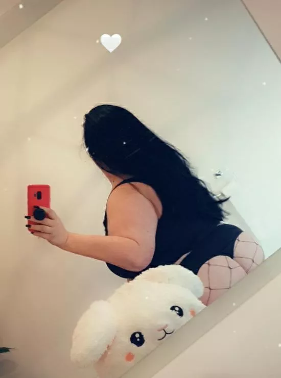peeka-booty 🖤