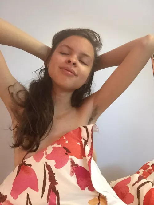 Peep my little baby armpit hair 😂