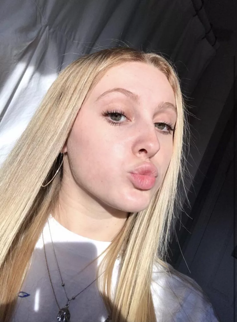 Perfect pout