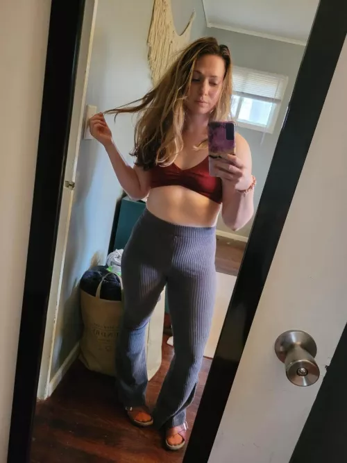 Petite n thicc in the right places