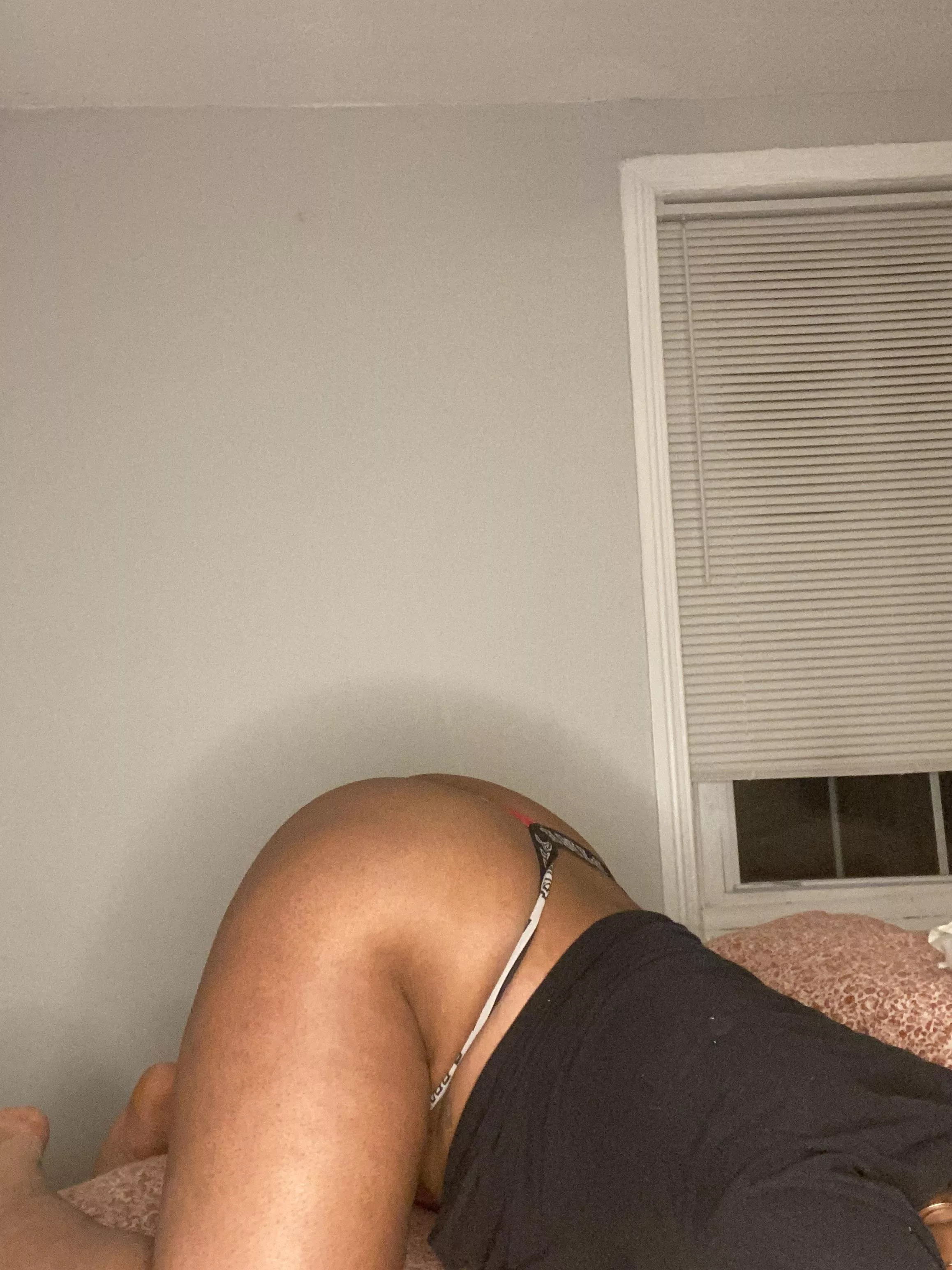 Philly based & I’m looking for a cake to join me and bf . If You’re interested , we should chat