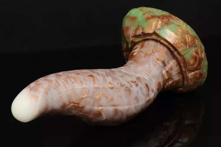 Picked up this Habu today! This golden boi is gorgeous!