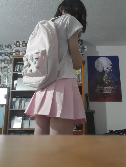 pics from my outfit today which I WALKED IN PUBLIC FOREST IN! felt so brave hehe🥰