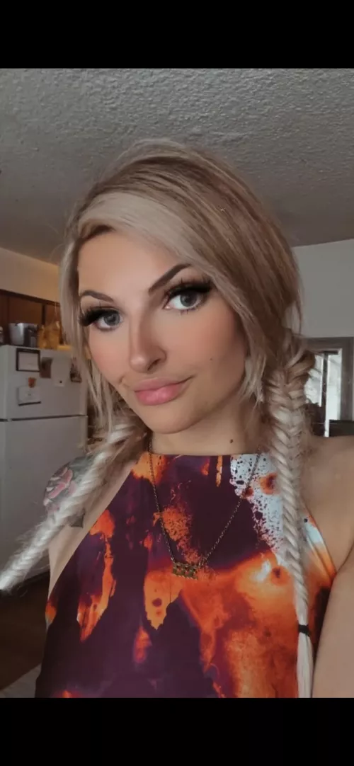 Pigtails are useful for one thing 🤷🏼‍♀️