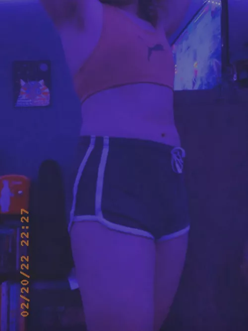 Playing Elden Ring like this, wanna join? UwU