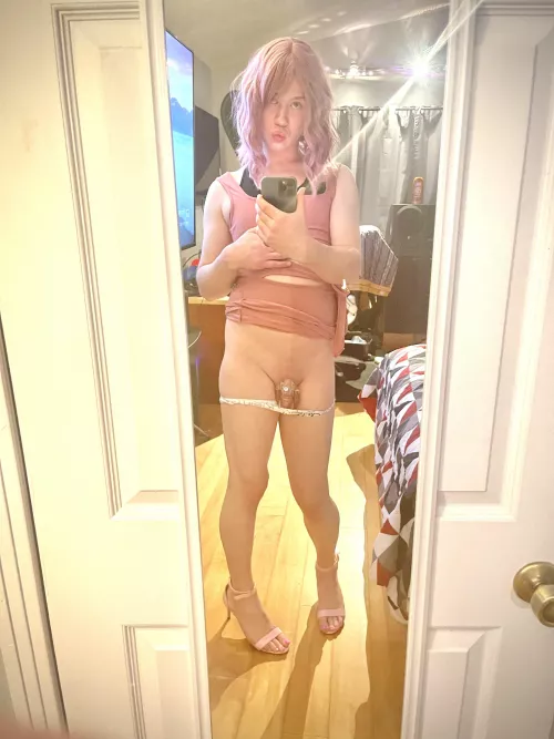 Plz blow up this video of me on my fuck machine so that I can never turn back 💕 (link in comments)