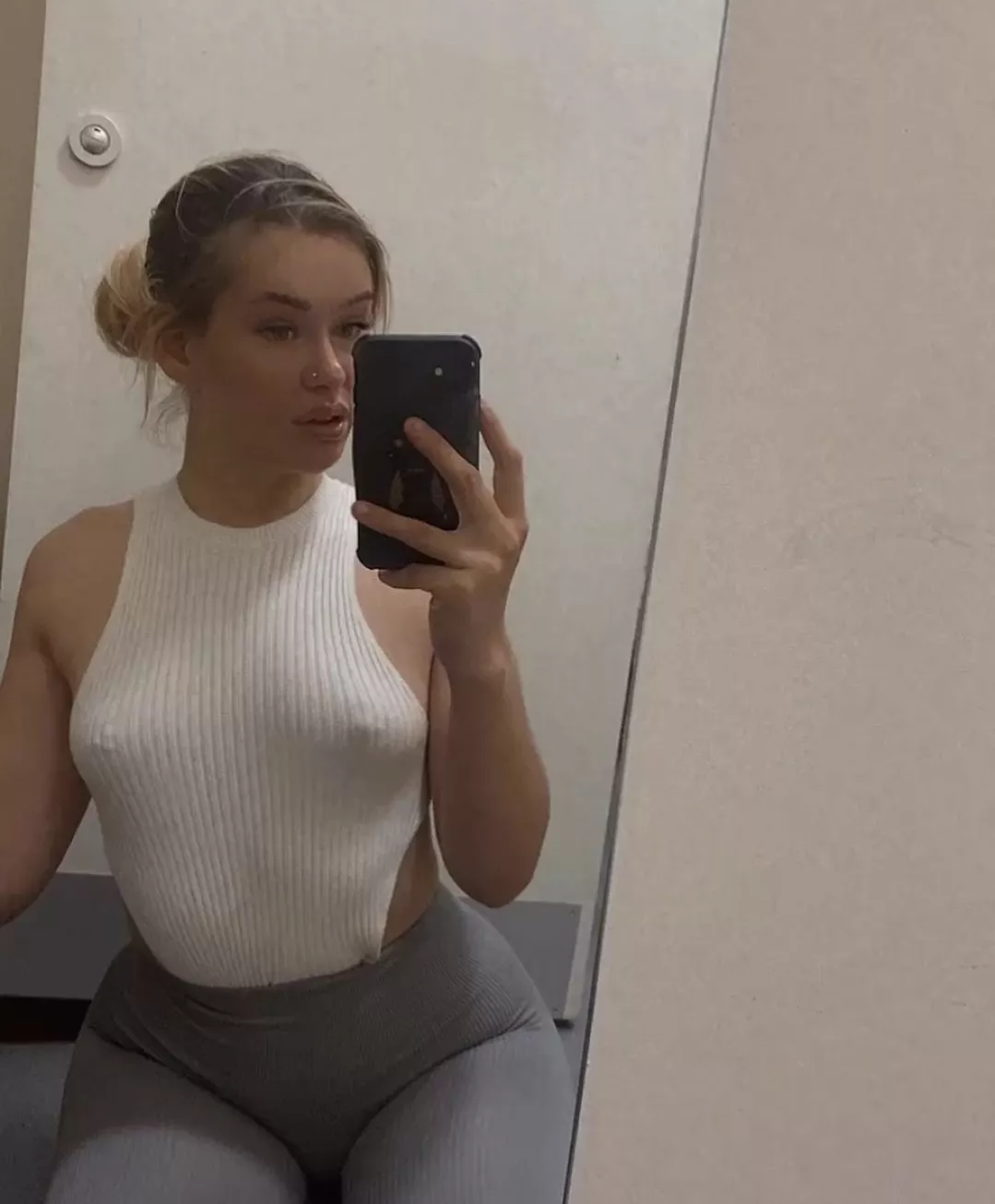 poking through 😍