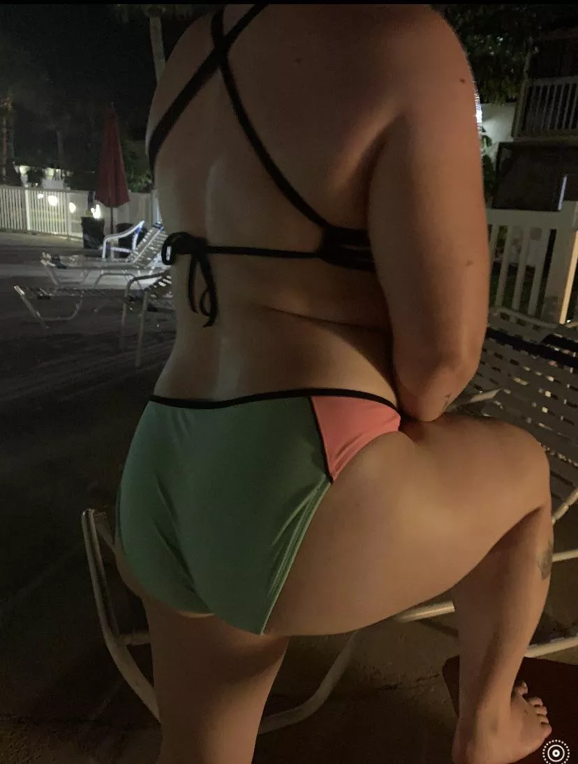 Poolside fun anyone?