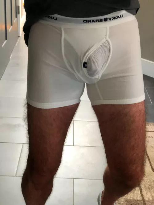 Popping through fly door