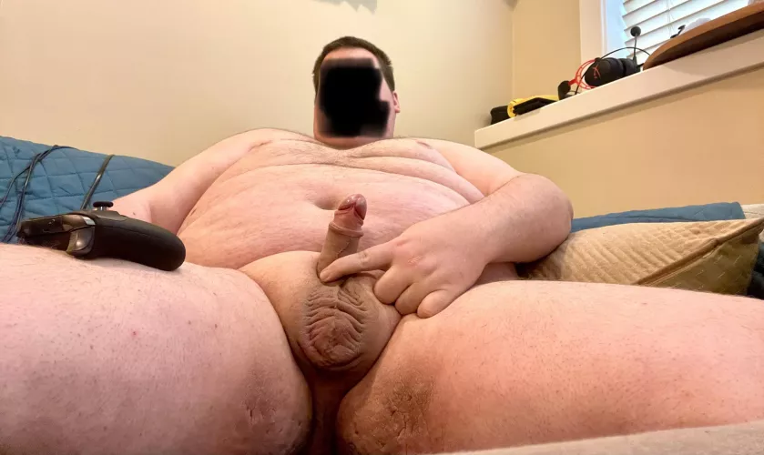 POV: You help me while I game