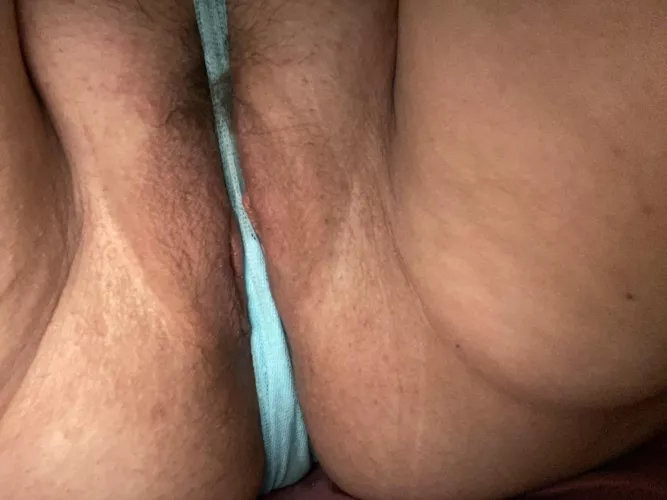 Pretty pussy peeking just a bit