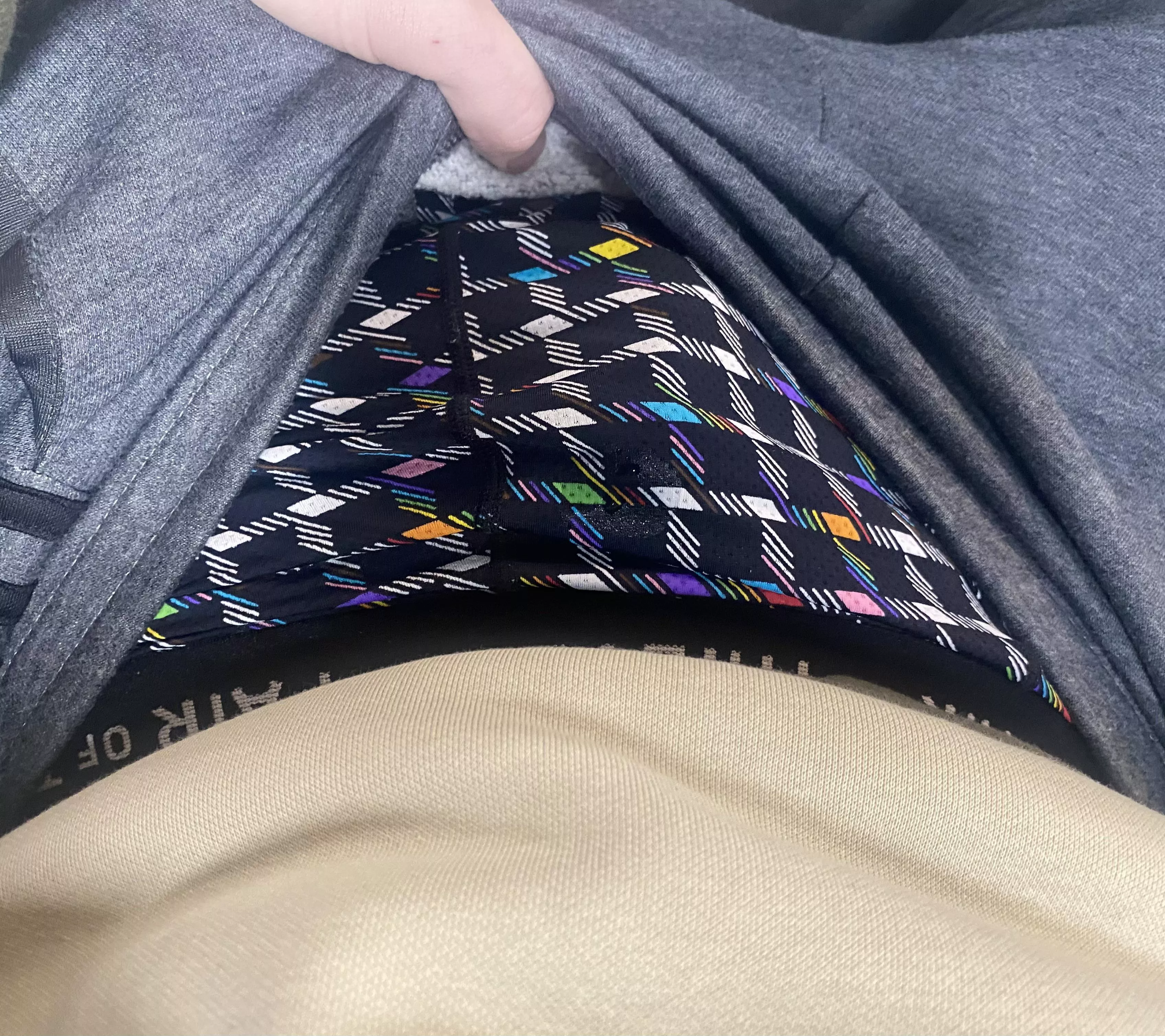 Probably should move to the shower and change underwear color 😶‍🌫️
