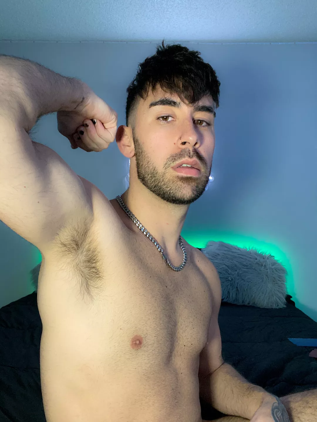 Put your pretty face in my post gym pits like a good boy.