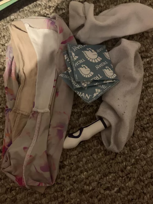 Quick search of my roommates drawers while she’s at class (pms open)