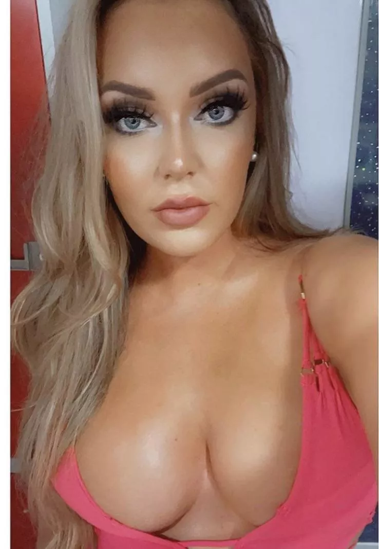 Rachel 🥵🥵🥵