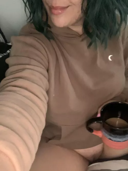 Rainy weekend away… going to drink this coffee, be cozy for now and then be naughty 😈😘😏