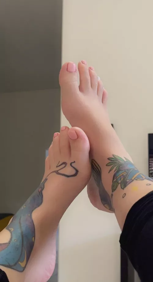 Rate my new pedicure 🥰