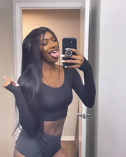 Ready to party with me? 😋