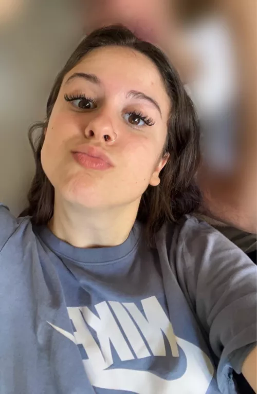 [reddit DMs] My slutty but cute 18 yo classmate deserves so many tribs and so much cum! Trib her to see her (very) slutty side too😉😈