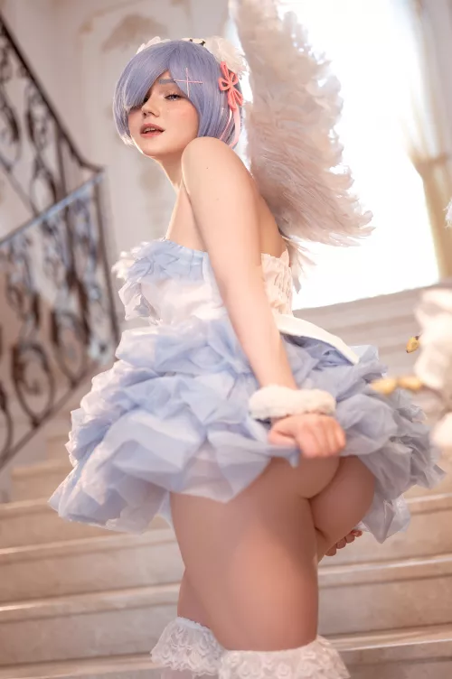 Rem by Neyrodesu