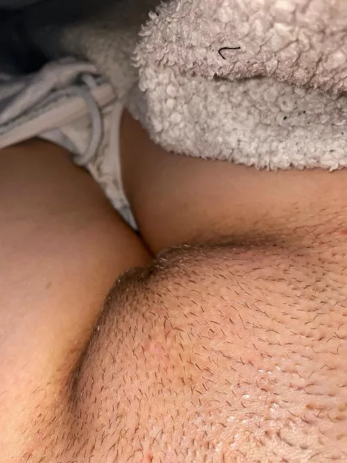 Rest your tongue on my mound 😏