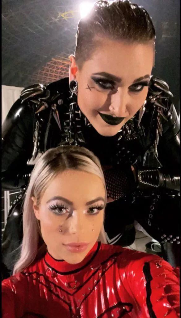 Rhea and Liv 😍