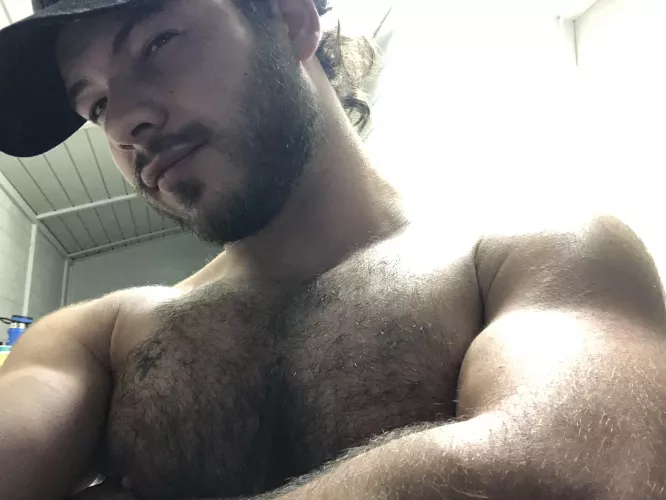 Run your fingers through it 😼