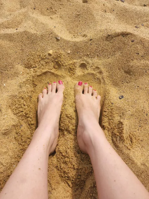 sandy toes.