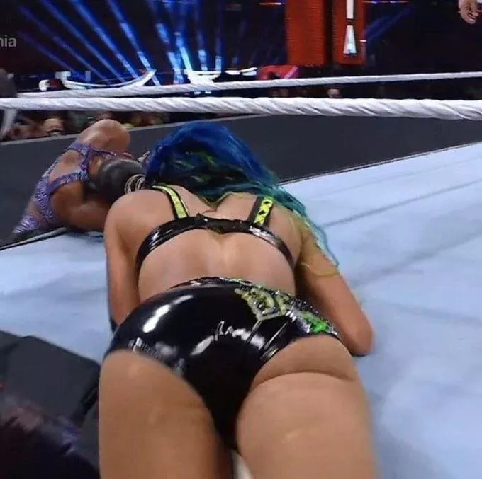 sasha banks 🍑