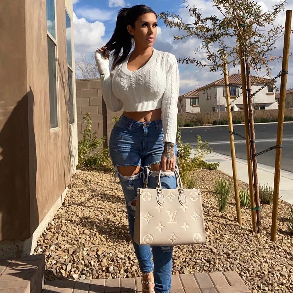 Savannah Santos