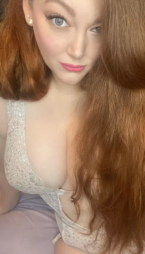 Say hello if you see this and like my freckles <3 xoxo