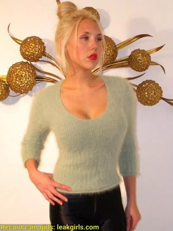 Scandinavian Blonwe
