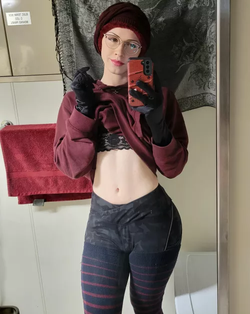 Secret lace 🤫 Tuesday is too far away, so tummy is for Femboy Friday~