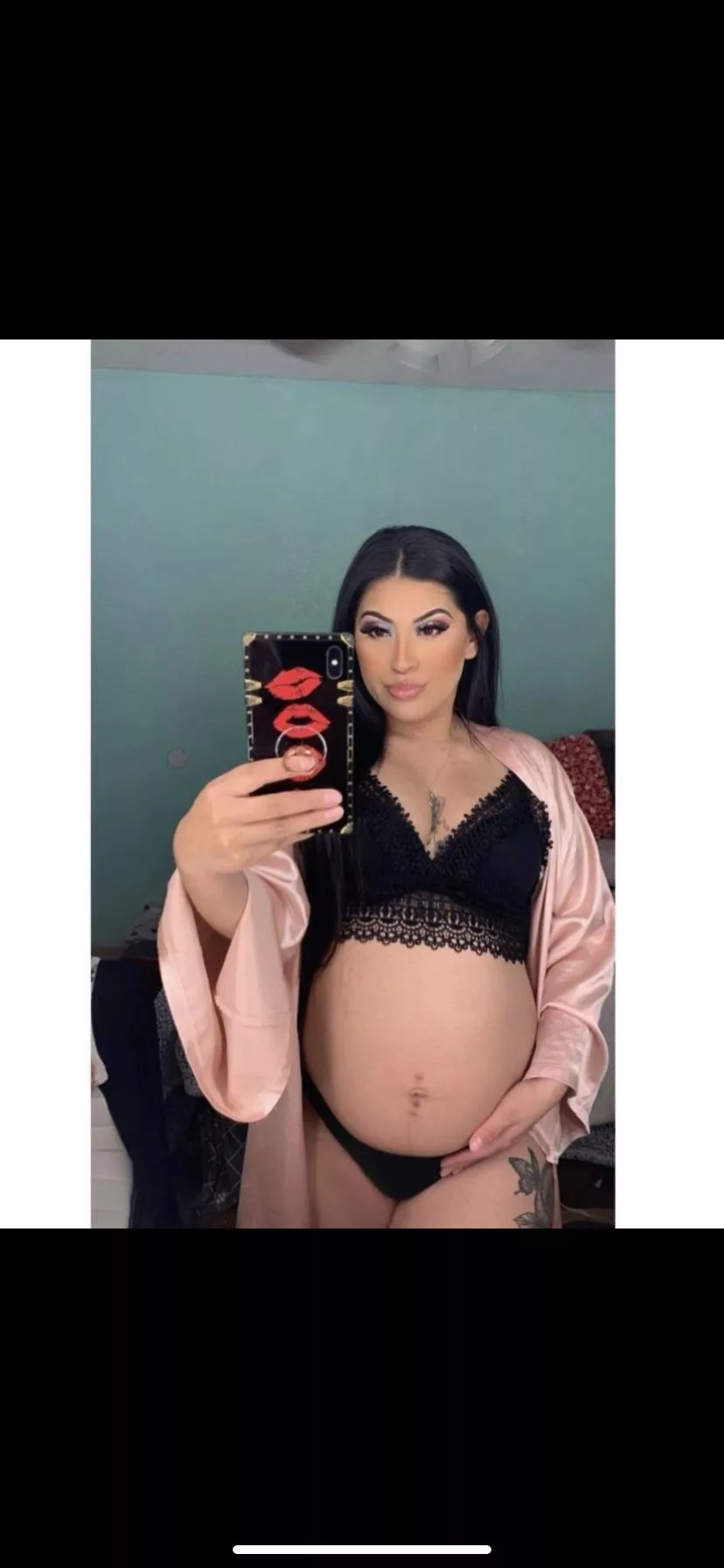 Seeing your hot daughter pregnant makes you hard 👀😅