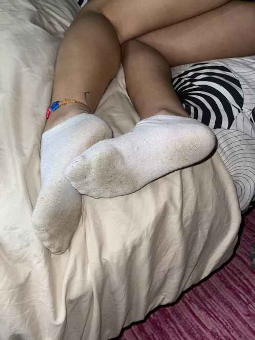 [sell] [ES] 27 yo. [f]. size: 38. dirty smelly and stinky white socks