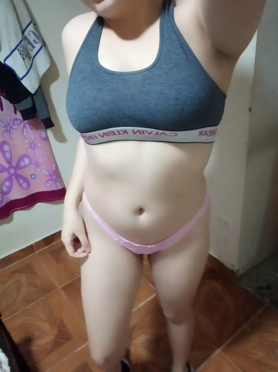 [Selling] (20) years old [F] 😽 latina girl looking for my serius daddy ♦️ ( personal pics and vids 📸, sext with live pics and vids🍏 and sex tapes ⏯️, Lesbian content 😛 drop box 🎁 A nice and PervertDoom girl 🤤 Kik: prettyasszhand