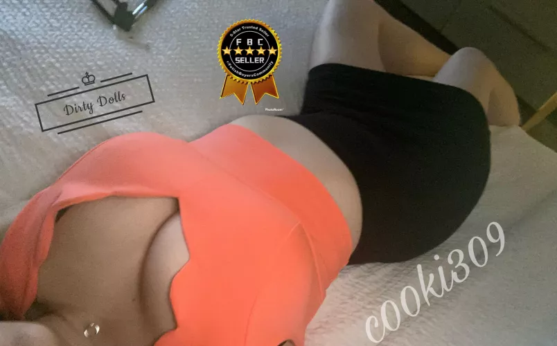 [selling] 5 ⭐️ Seller! 💕Verified💕 available for pics, vids, sexting, GFE, and more! 💕If you like what you see, message for more! KIK• @c00ki309
