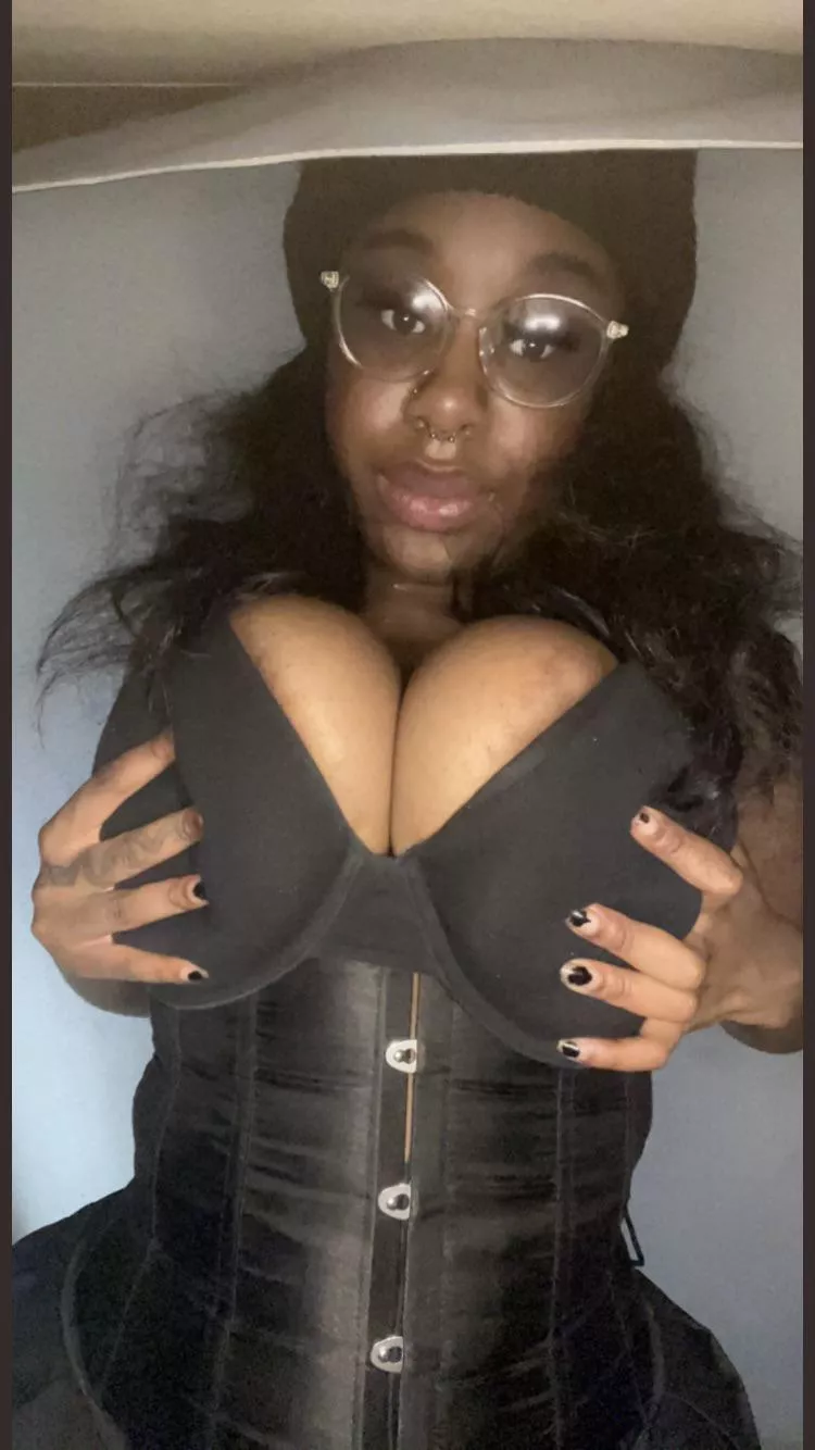 [selling] Every pathetic penny you earn belongs to the black new world order send to your goddess 😈 kik: lotsoflayah