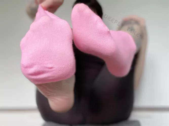 [Selling] [UK] 💕 Worn Socks . Panties . Nylons and Bodysuits 💕 Plenty of Neon ankle socks available! Book yours today!! 💕 Customisable and Fetish Friendly! 💕 International Shipping and Vac Sealed 💕 DM/Message or Wire - Deeply_Taken