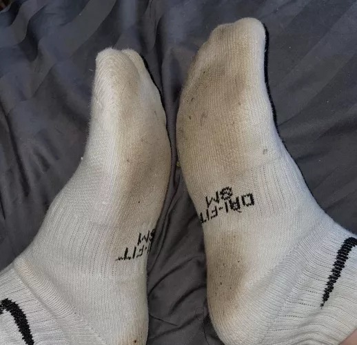 [selling] waiting for you to come take a sniff of my delicious white nikes🧦🤤