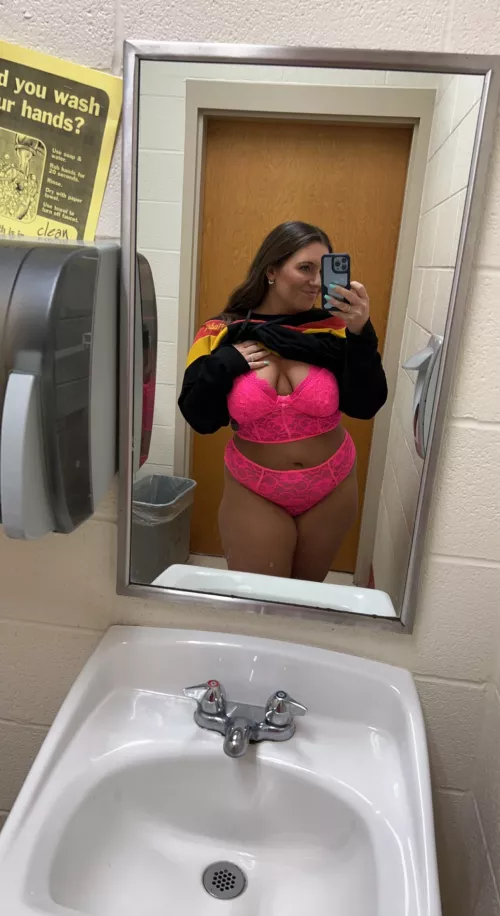 Send me a sexual message🤫