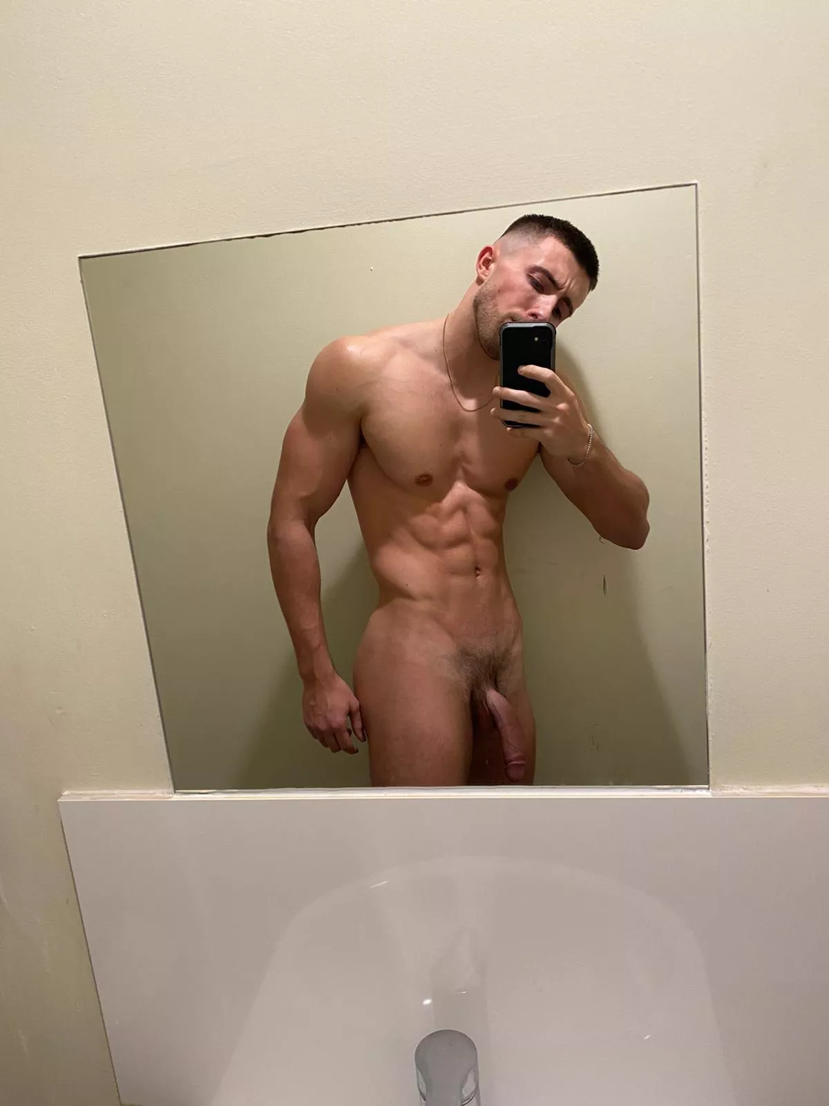 Serve me now…😈