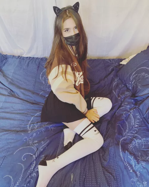 Sfw cat girl, don't worry next time it will be a nude :) 💗