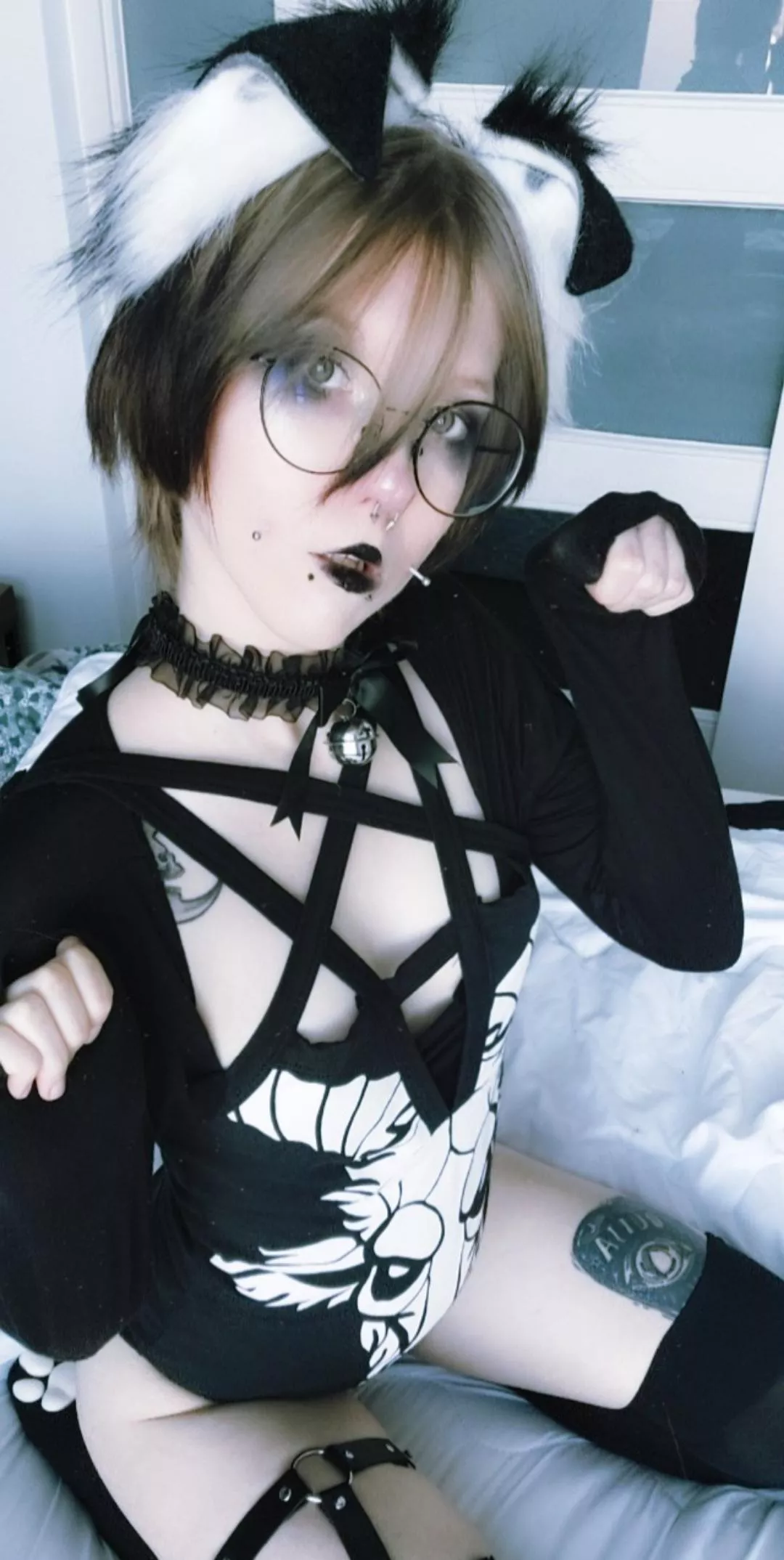 sfw please 🖤