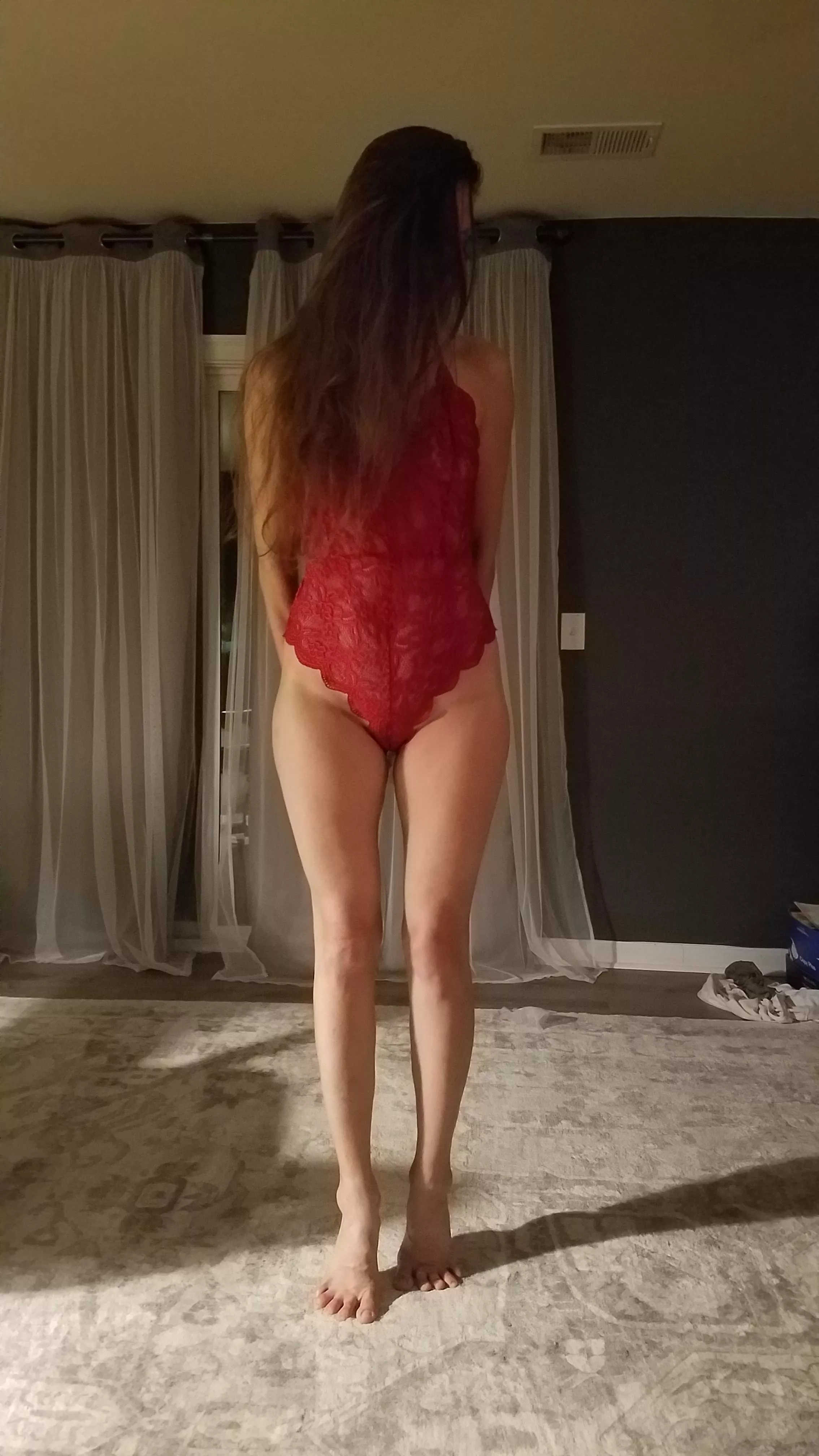 She hides that ass so well from the front😁