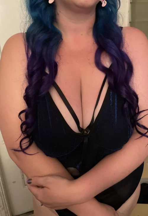 She needs to be taken care of and treated with respect 😊🥰